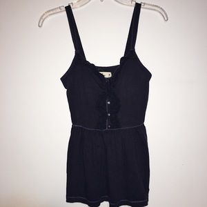 Tank top with buttons